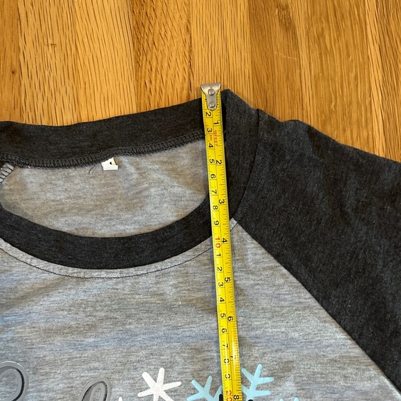 *last chance* Women’s Gray Winter Quarter Long Sleeve Shirt - Picture 6 of 11